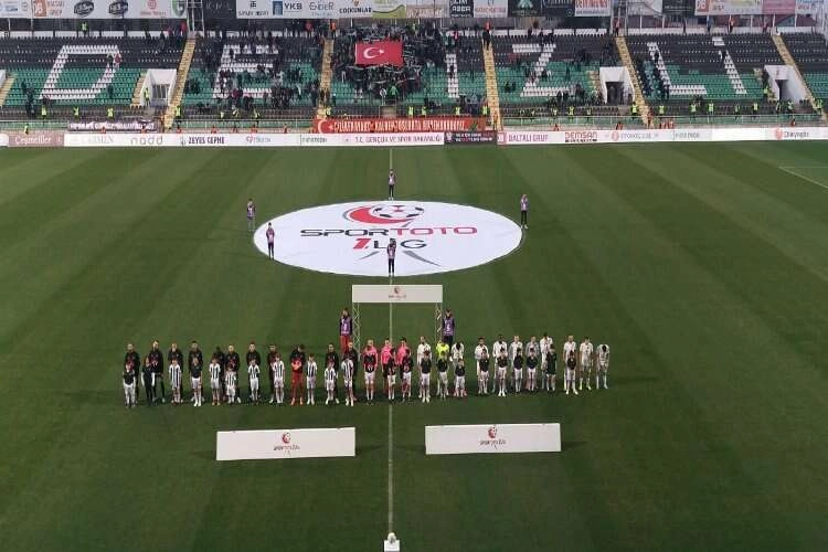 Denizlispor-Sakaryaspor maçına ceza yağdı haberinin görseli