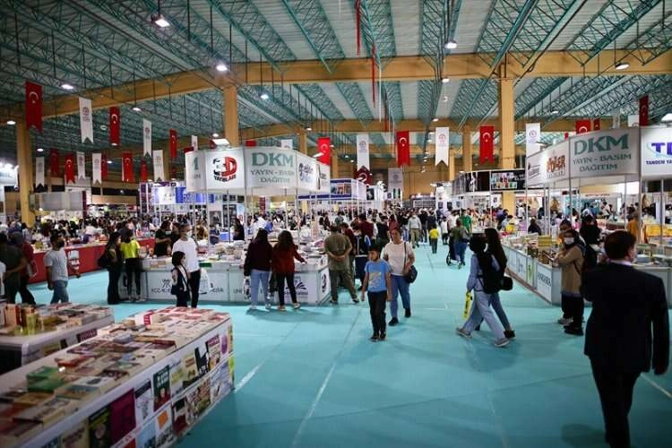 25. İzmir Kitap Fuarı yarın açılacak haberinin görseli