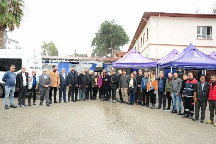 CHP Torbalı  ve Balçova ekibi Osmaniye nöbetinde haberinin görseli