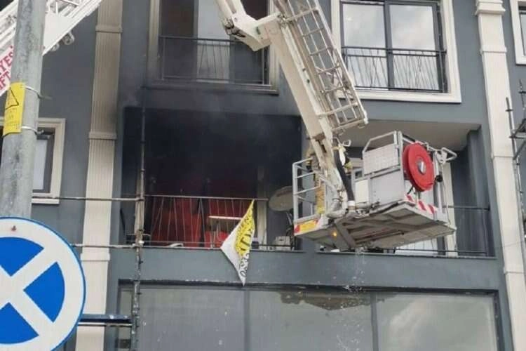 İzmir'de feci ölüm: Yaşlı adam çıkan yangında hayatını kaybetti haberinin görseli
