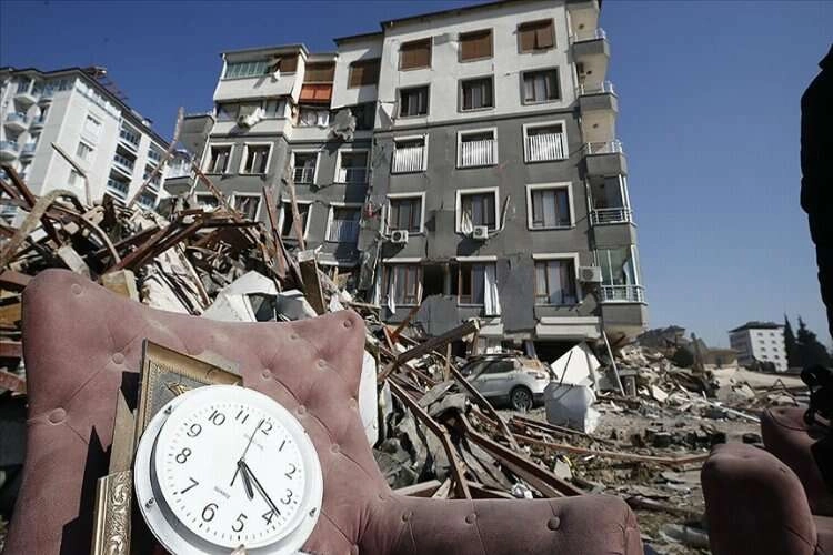 'Uykuda depreme yakalanırım korkusu' haberinin görseli