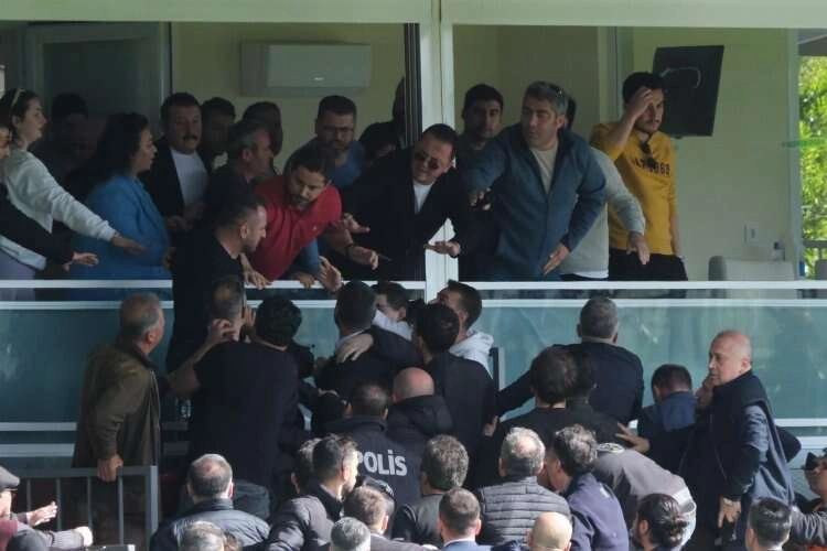 Bodrumspor maçında arbede çıktı haberinin görseli