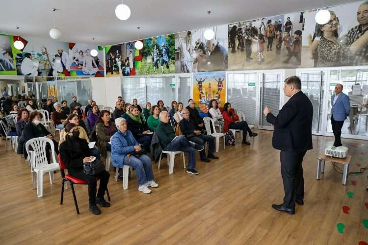 Karşıyaka’da balkon bahçeciliği eğitimine yoğun ilgi haberinin görseli