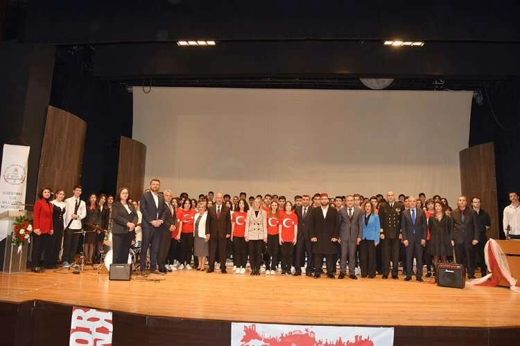 Karşıyaka'da İstiklal Marşı'nın kabulü kutlandı