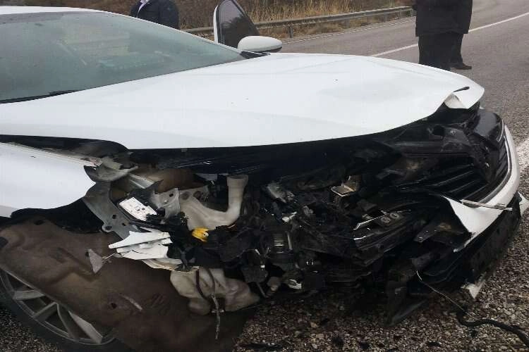 AK Partili vekilin ekibi Denizli'de kaza yaptı haberinin görseli