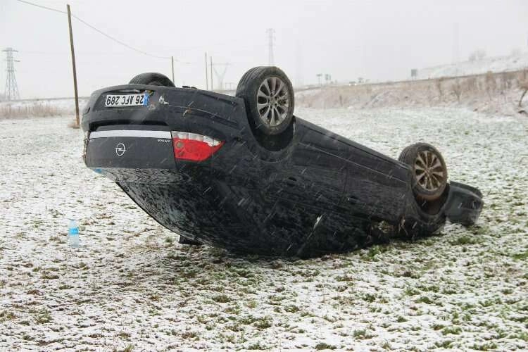 Afyonkarahisar’da otomobil takla attı haberinin görseli