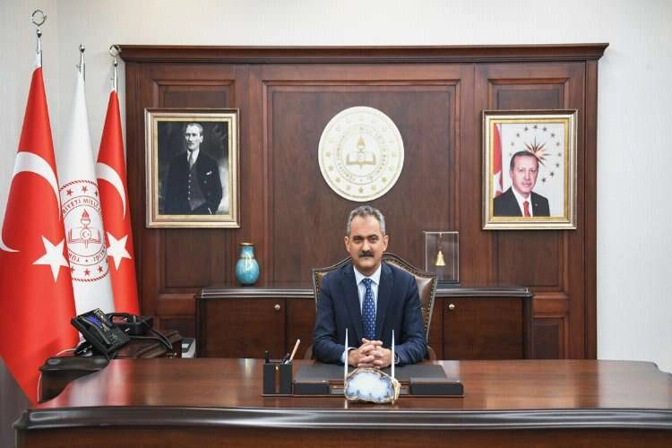 Bakan Özer'den deprem bölgesi için LGS açıklaması haberinin görseli