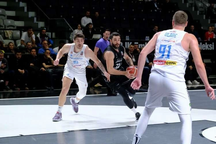 Çağdaş Bodrum Spor şampiyonluk yolunda haberinin görseli