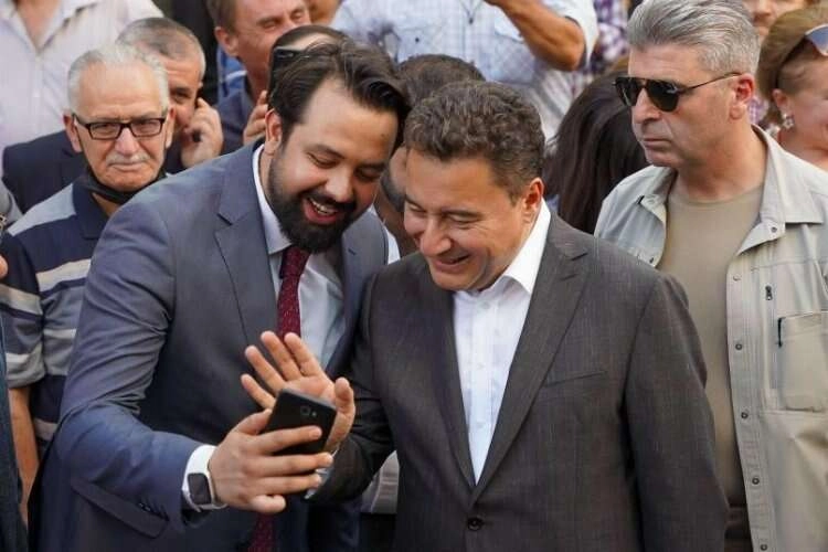 İl başkanı görevini noktaladı haberinin görseli