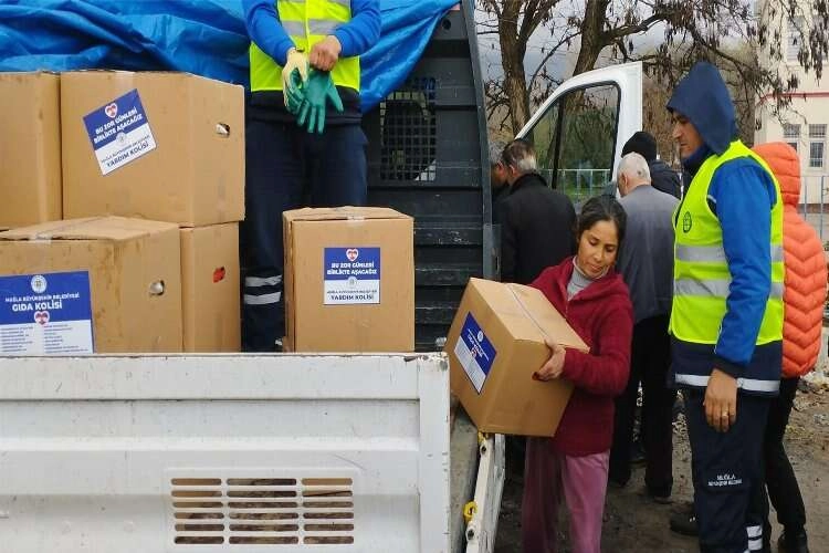 Muğla, Ramazan ayında depremzede vatandaşları unutmadı haberinin görseli