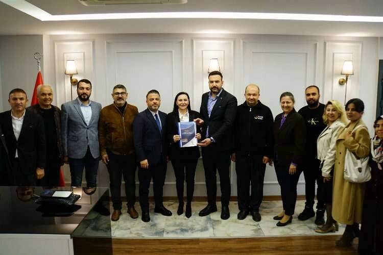 AK Partili Paçacı, milletvekilliği için istifasını verdi haberinin görseli