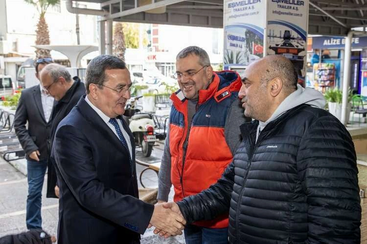 Batur’dan Gıda Çarşısı esnafına destek teşekkürü haberinin görseli