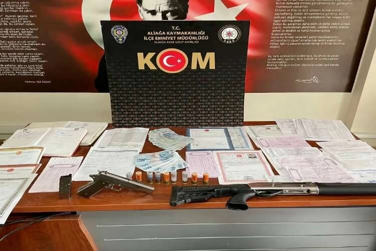 İzmir polisi Bergama'da tefecileri avladı haberinin görseli