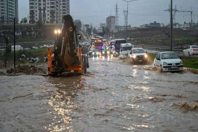 Deprem bölgesine sel uyarısı yapıldı haberinin görseli