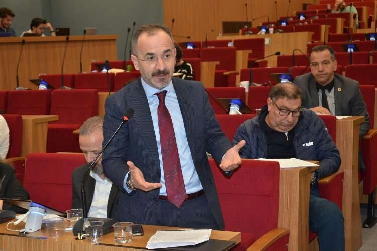Borçlanma polemiğinde Hızal’a ‘il başkanlığı’ göndermesi haberinin görseli
