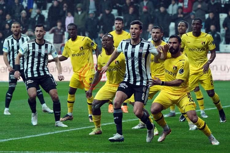 Beşiktaş 3'te 3 yaptı haberinin görseli