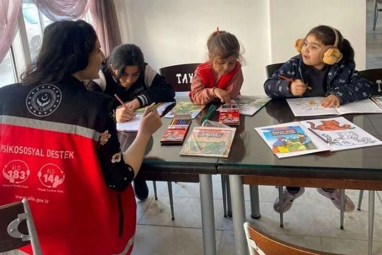 Aydın’da depremzedelere psikolojik destek haberinin görseli