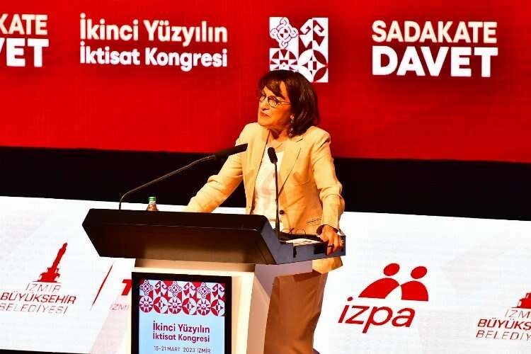 Nur Batur: Atatürk ve arkadaşları yüz yıl önce tarih yazdı haberinin görseli