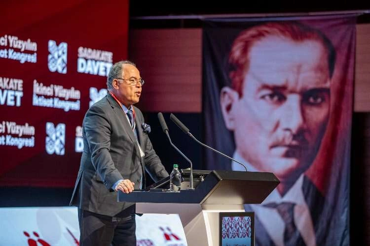 Keyman: Türkiye'nin geleceği İzmir'in geleceğinde yatıyor haberinin görseli