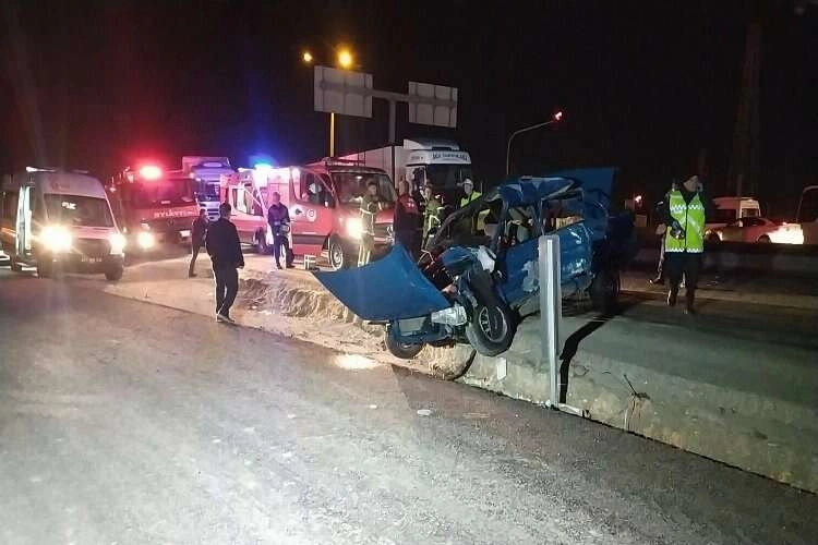 Uşak'ta tır kazası: 1 ölü 3 yaralı haberinin görseli