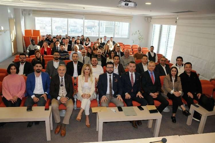 EGİAD, NATO-Türkiye ilişkilerini konuştu haberinin görseli