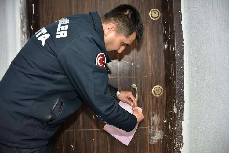 Bina tahliye edildi vatandaşlar misafirhanede kalacak haberinin görseli