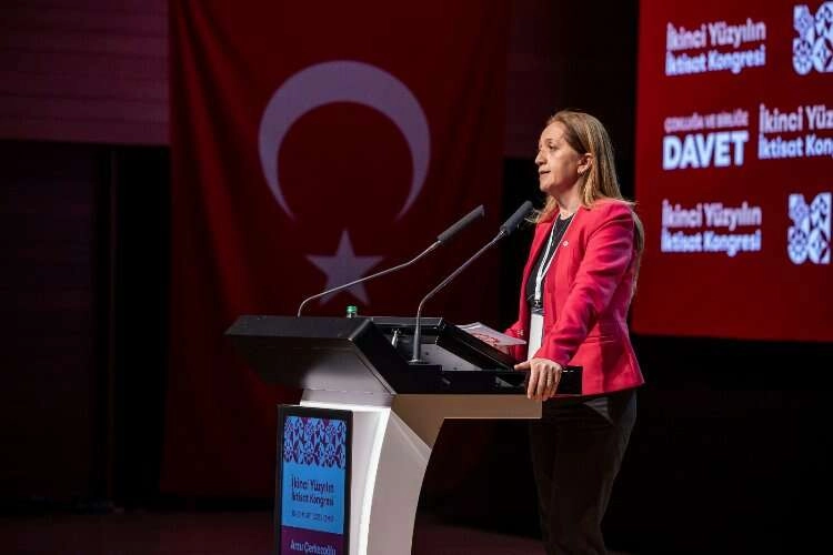 'İkinci Yüzyılda Emek Eksenli Yeniden Kuruluş' haberinin görseli