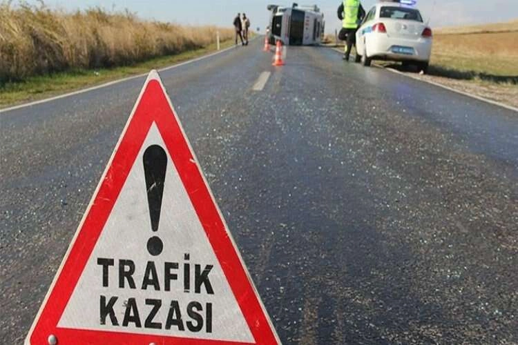 İzmir'de TIR ile hasta aracı çarpıştı haberinin görseli