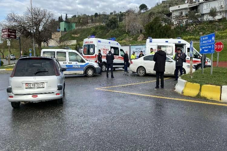 Aydın'da 2 otomobil çarpıştı: 4 yaralı haberinin görseli