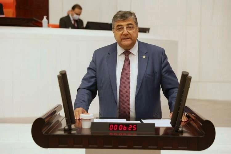 Kamil Okyay Sındır'dan 'Orman Kanunu' teklifi haberinin görseli