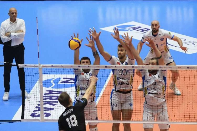 Arkas Spor, ilk dört hedefinden uzaklaştı haberinin görseli