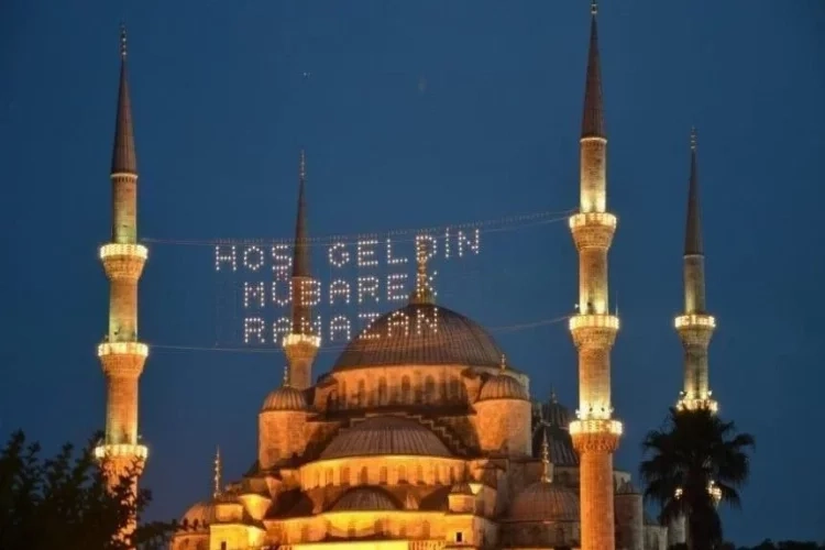 İzmir için iftar ve sahur vakitleri haberinin görseli
