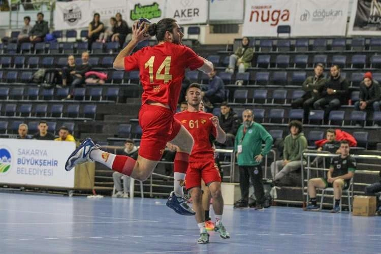 Göztepe Hentbol Takımı'nın hedefi 3'te 3 haberinin görseli