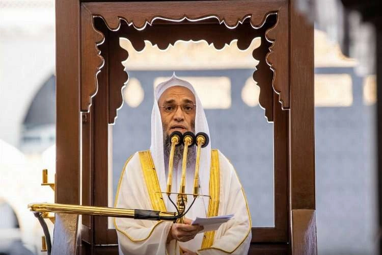 Mescid-i Haram'da Ramazan ayının ilk cuma namazı kılındı haberinin görseli