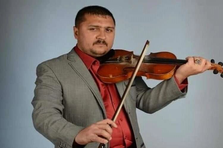 Manisa'da cinayet: Müzisyen sokak ortasında tüfekle vuruldu haberinin görseli