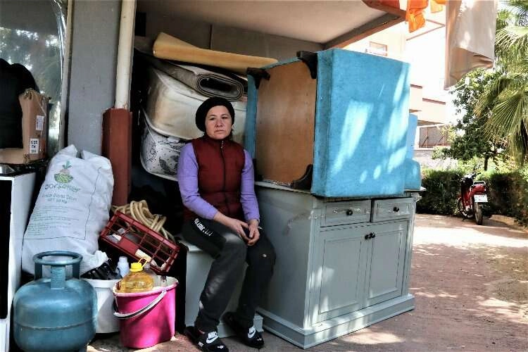 Sahte imzalı tahliye taahhütnamesiyle evinden çıkarıldı haberinin görseli
