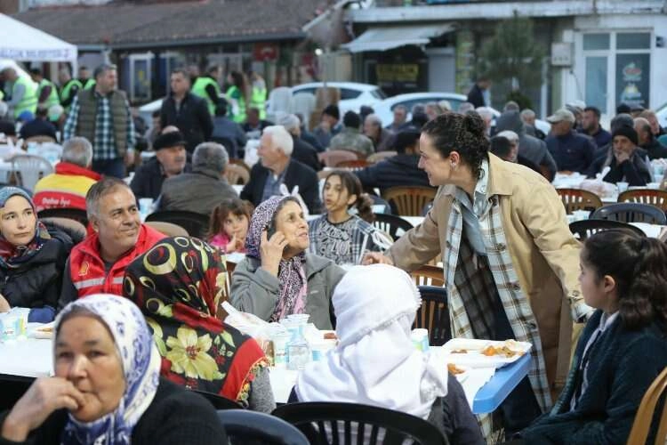 Efes Selçuk’ta dayanışma büyüyor