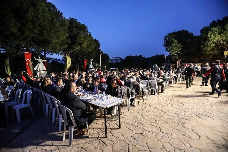 Buca'da ilk iftar sofrası kuruldu