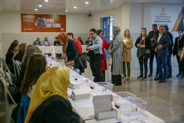 Ege Bölgesi'nde 3 ilde temayül yoklaması haberinin görseli