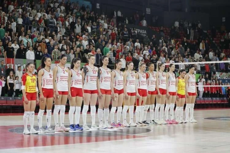 Göztepe Voleybol, zirvedeki yerini sağlamlaştırmak istiyor haberinin görseli