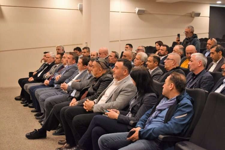 İzmir'in 6 ilçesi vekil istiyor: 20 yıldır vekil seçilmedi haberinin görseli