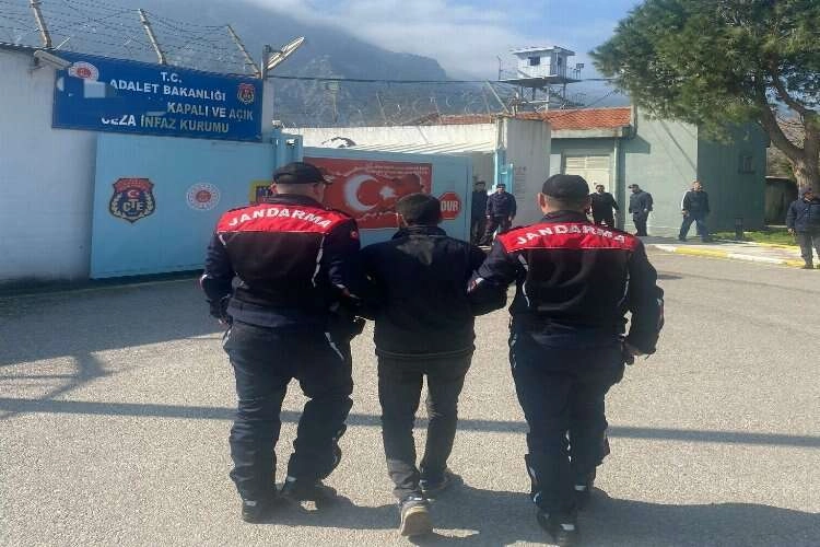 Manisa'da firari 8 kişi JASAT'tan kaçamadı haberinin görseli