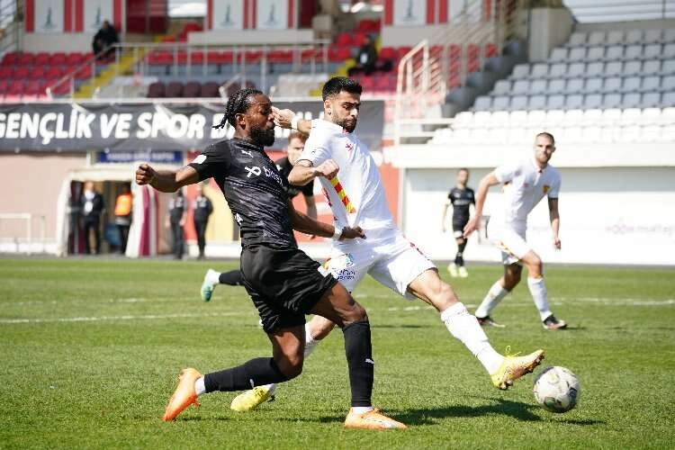 Göz-Göz, Tuzlaspor deplasmanından galibiyetle dönüyor  haberinin görseli