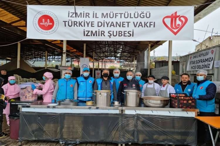 İzmir Müftülüğü'nden Hataylı depremzedelere iftar ve sahur