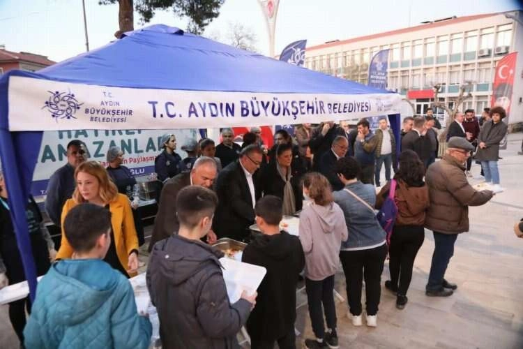 Aydın Büyükşehir’den 9 noktada iftar yemeği haberinin görseli