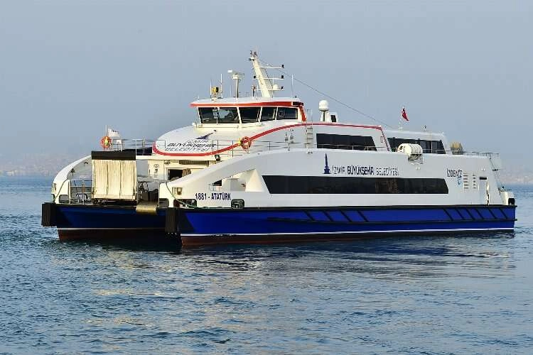 İzmir'de seferler normale döndü haberinin görseli
