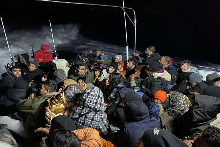 Datça'da 59 düzensiz göçmen kurtarıldı haberinin görseli