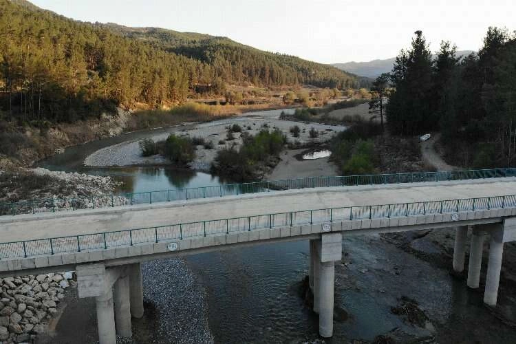 Dere iki ili ayırdı: 3 dakika arayla iftar haberinin görseli