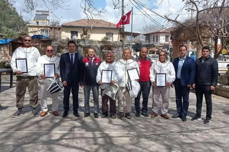 Coğrafi işaret olan 'çam bal'ından rekor üretim haberinin görseli