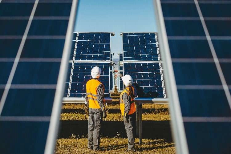 Türkiye’nin temiz enerji üssü İzmir olmalı haberinin görseli